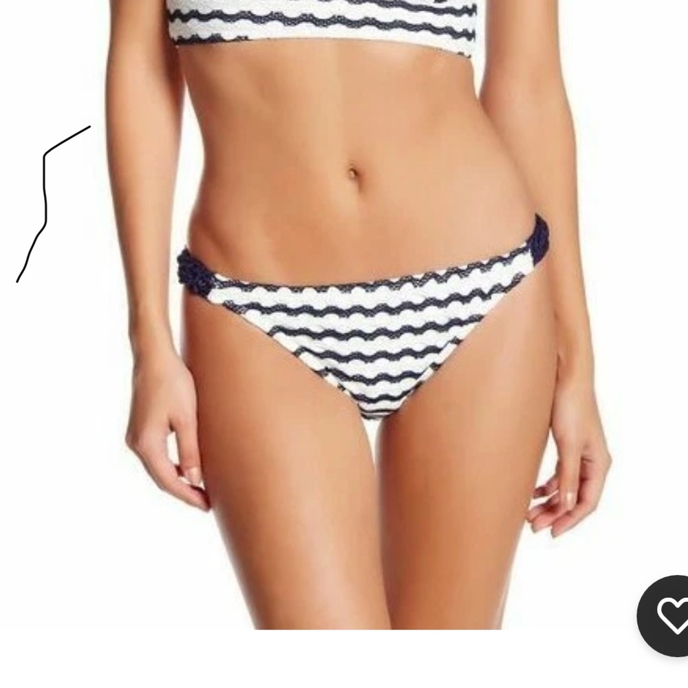 SPERRY L TOP-SIDER SEAS THE DAY HIPSTER BIKINI SWIM BOTTOMS
WHITE And Navy Blue